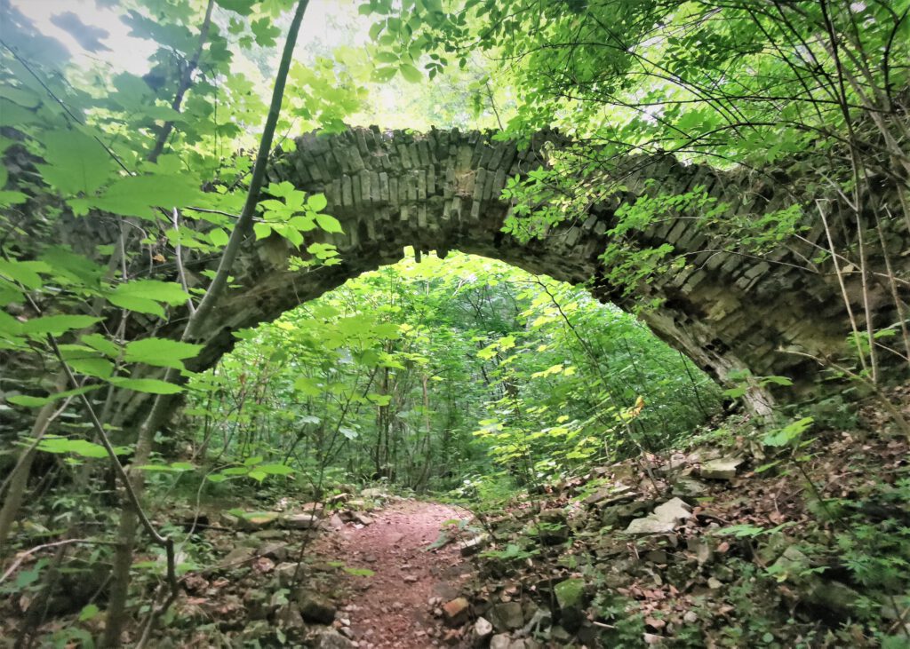 Czerna- ruiny Diabelskiego Mostu