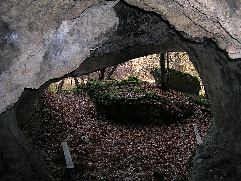 Jaskinia na Łopiankach